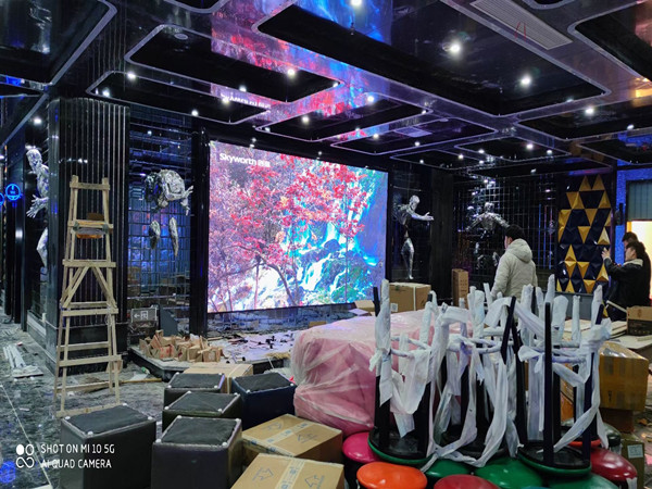 青县室内P2.5全彩显示屏